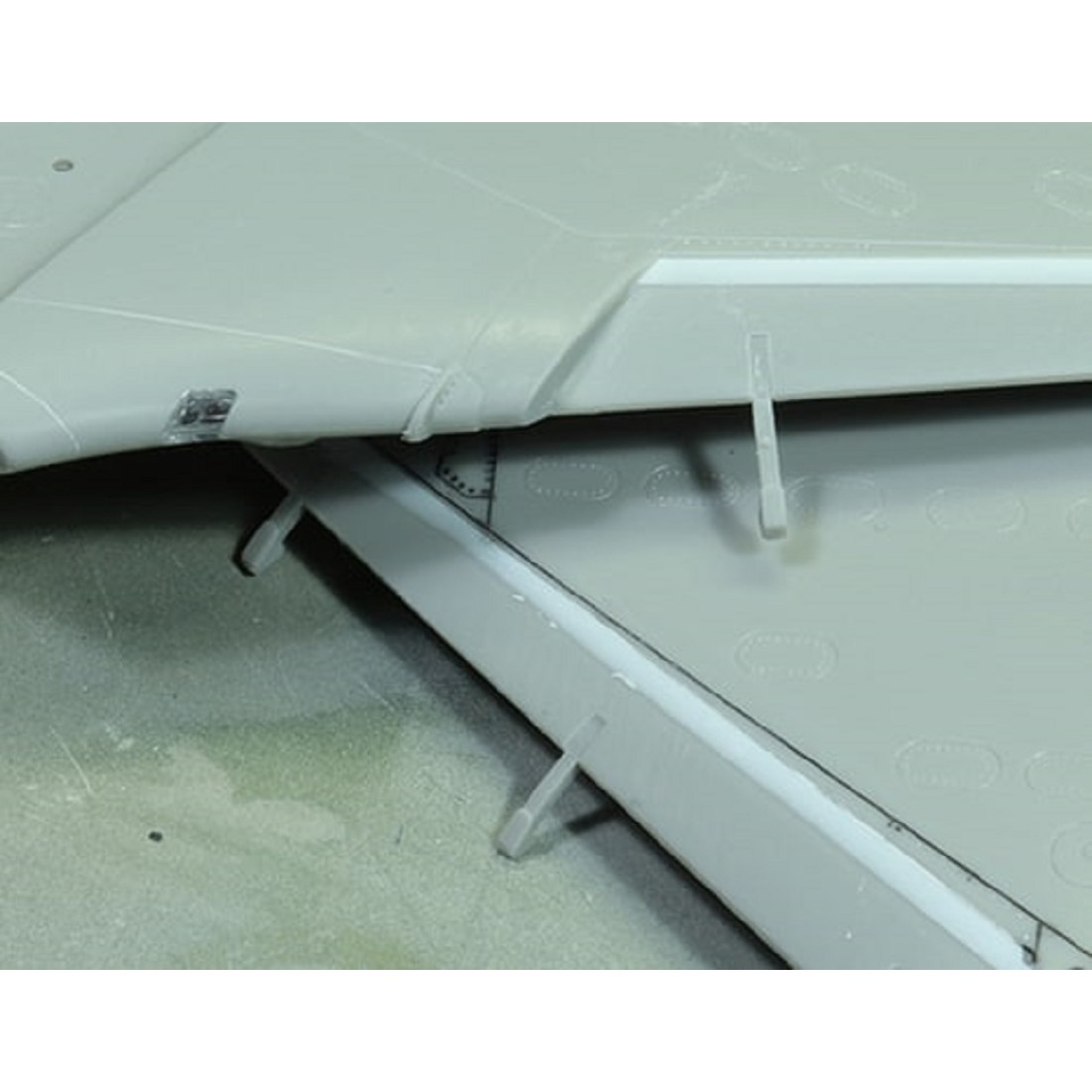 CAT4 R48053 1/48 A4 Skyhawk. Wing slats bay correction (for Hasegawa